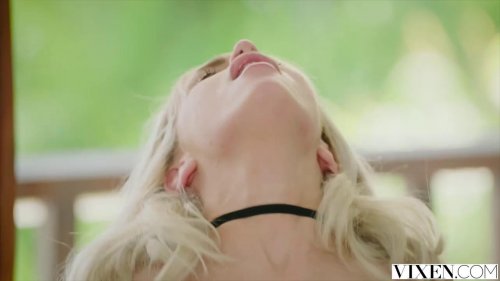 Парень доводит длинным членом до оргазма стройную любовницу